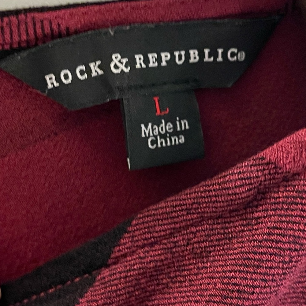 Rock & Republic Maroon Buffalo Pattern Blouse - Picture 3 of 4
